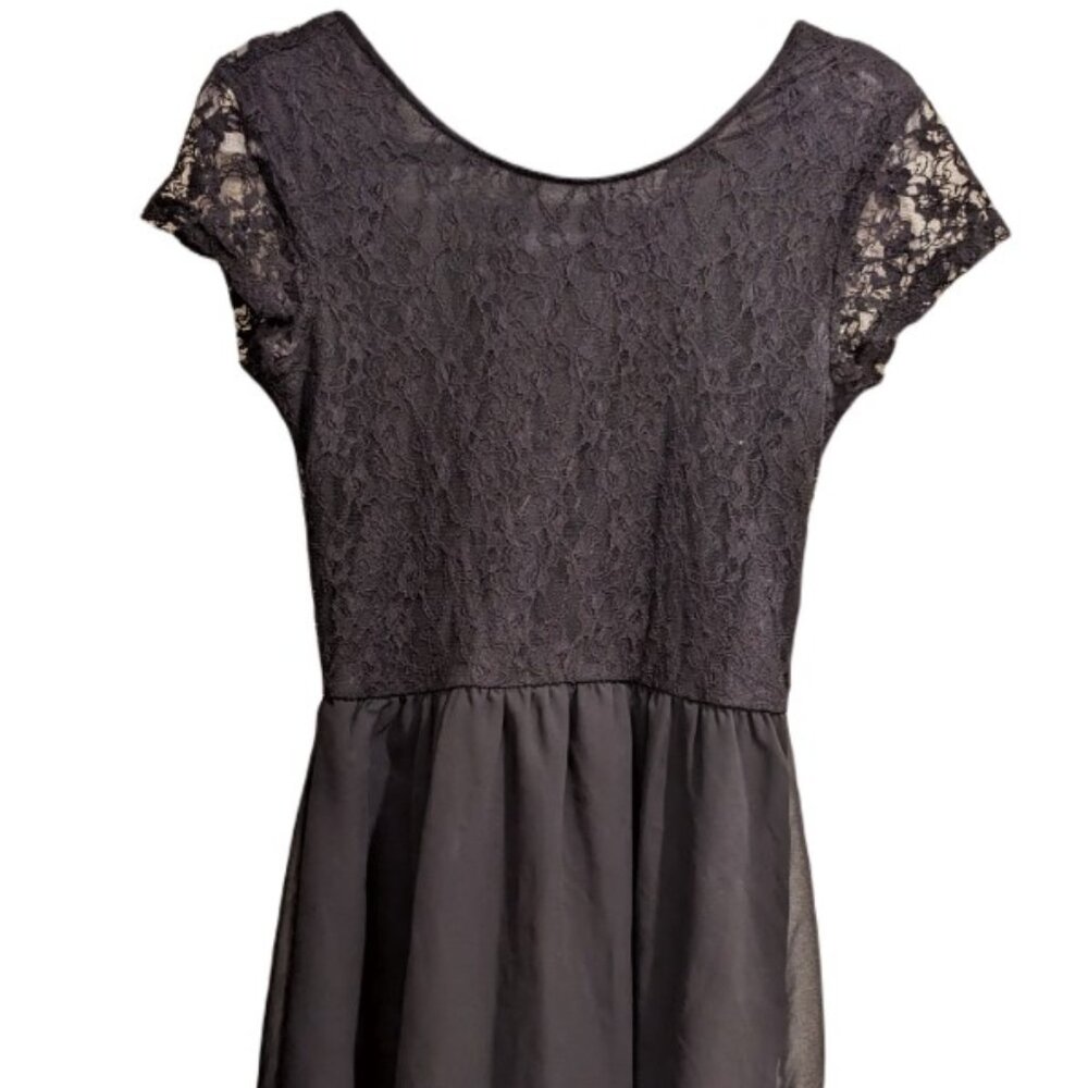 Open back short sleeve lace dress - Size M - Black, sheer with lining